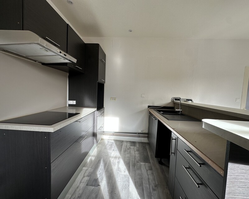 Appartement  avec jardin et parkings - Img 2155  002 