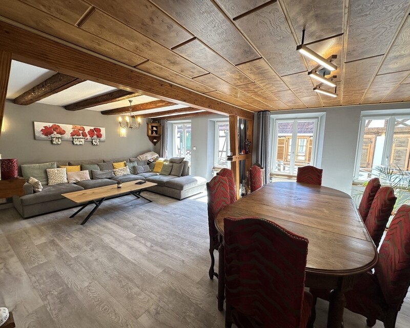 5 pièces de 138 m² avec terrasse et parkings - Img 7674  002 